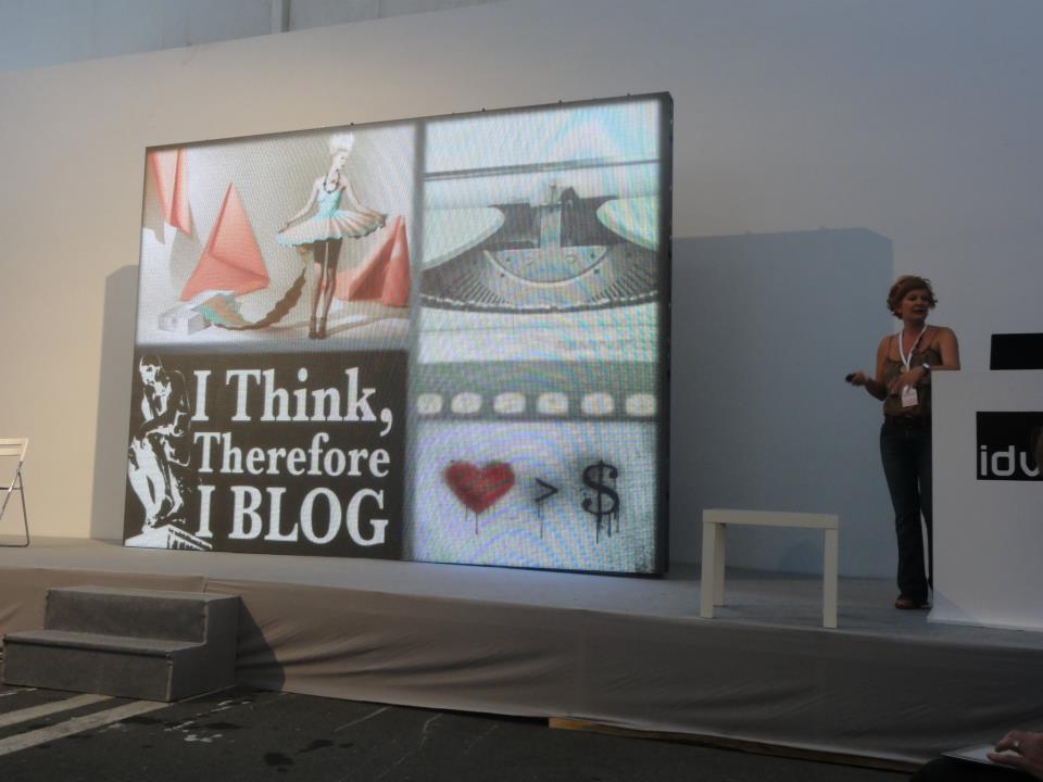 designmixer' s presentation at design Bloggers Meeting